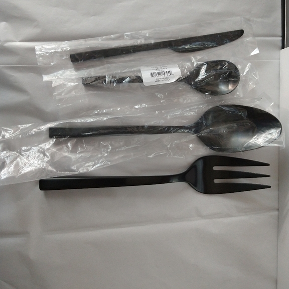 Vera Wang polished Noir 4 Piece Hostess Set - Picture 3 of 6